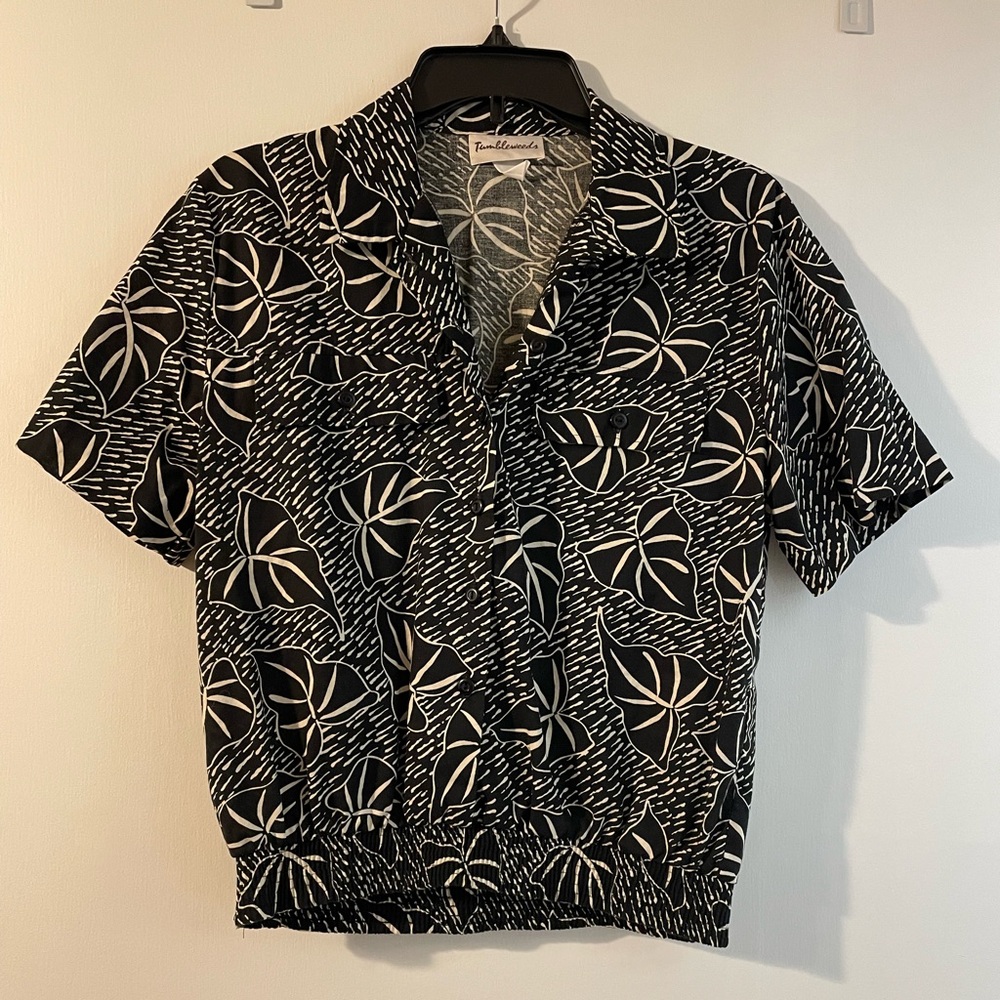 Vintage Black and White Leaf print button down shirt with elastic waist